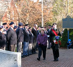 2015
												11 11 Cenotaph, Lion's Head (50a).JPG